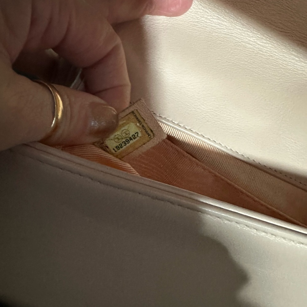 Grained Calfskin Quilted Small Boy Flapped Dusty Pink Chanel. - Picture 13 of 13